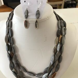 Elegant Gray and Gold Jewelry Set